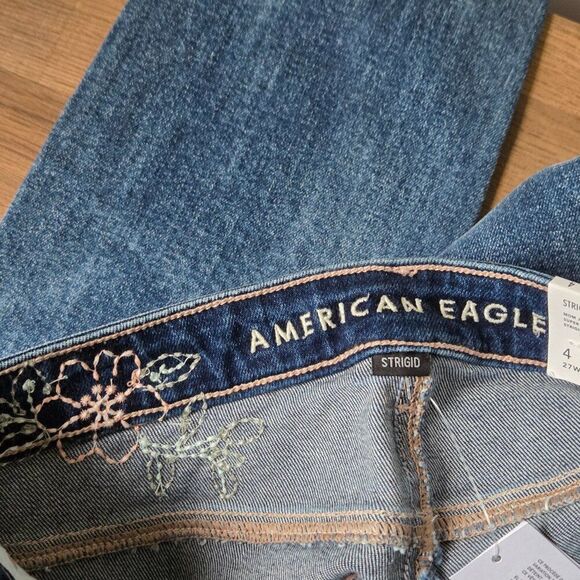 NWT AMERICAN EAGLE OUTFITTERS STRETCH MOM JEAN SUPER INDIGO STRIGID SIZE 4 REG - Picture 10 of 16